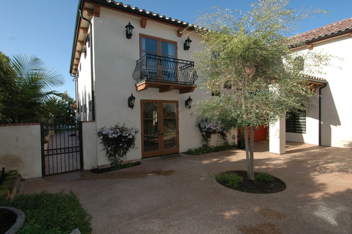 Classic Courtyard Elegance