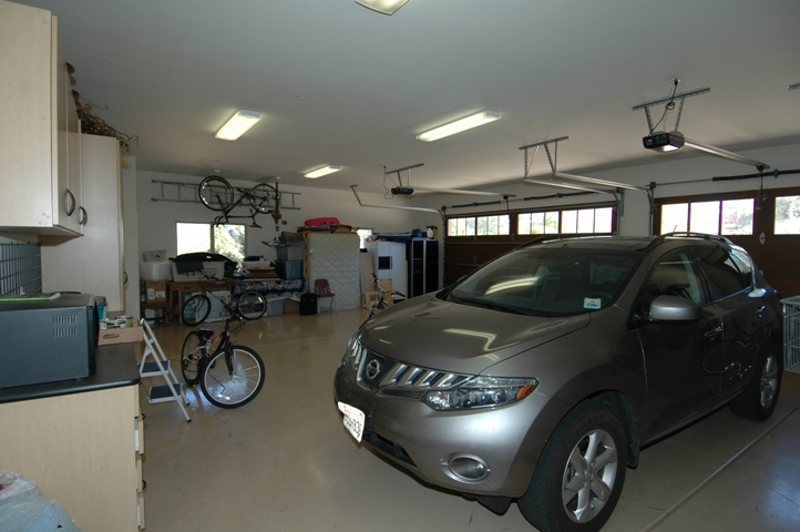 Yee Haw... now this is a garage... 