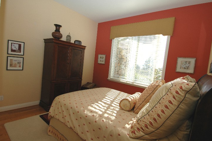 Main Floor Guest Bedroom... Zoners in the Summer... Snowbirds in the Winter... but alway in demand...