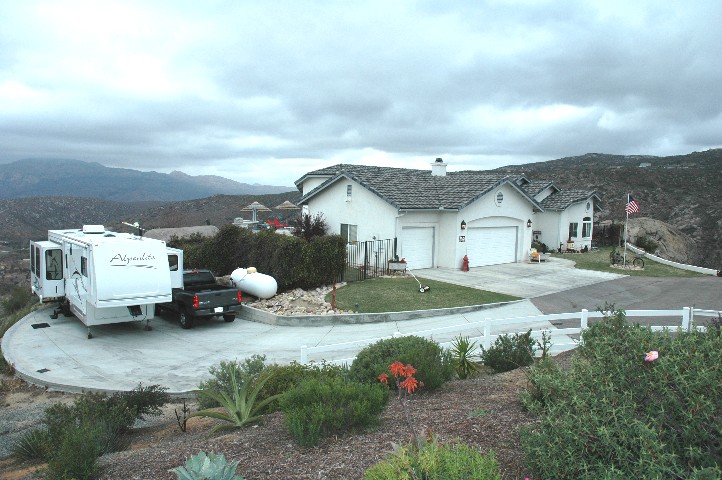 Now this is great RV Parking... use it like a guest house... it has hookups...